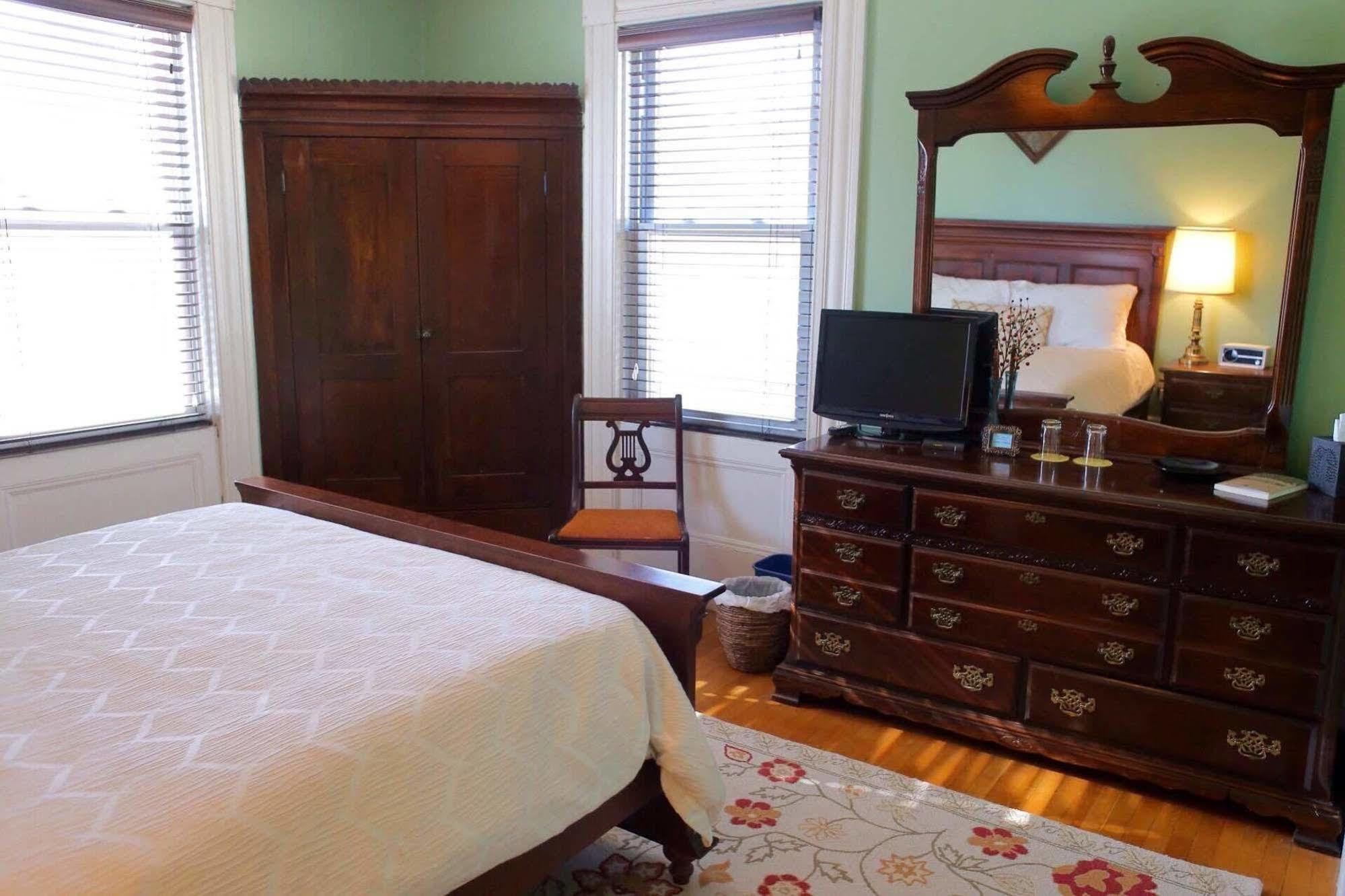 Stepping Stone Inn Salem Extérieur photo