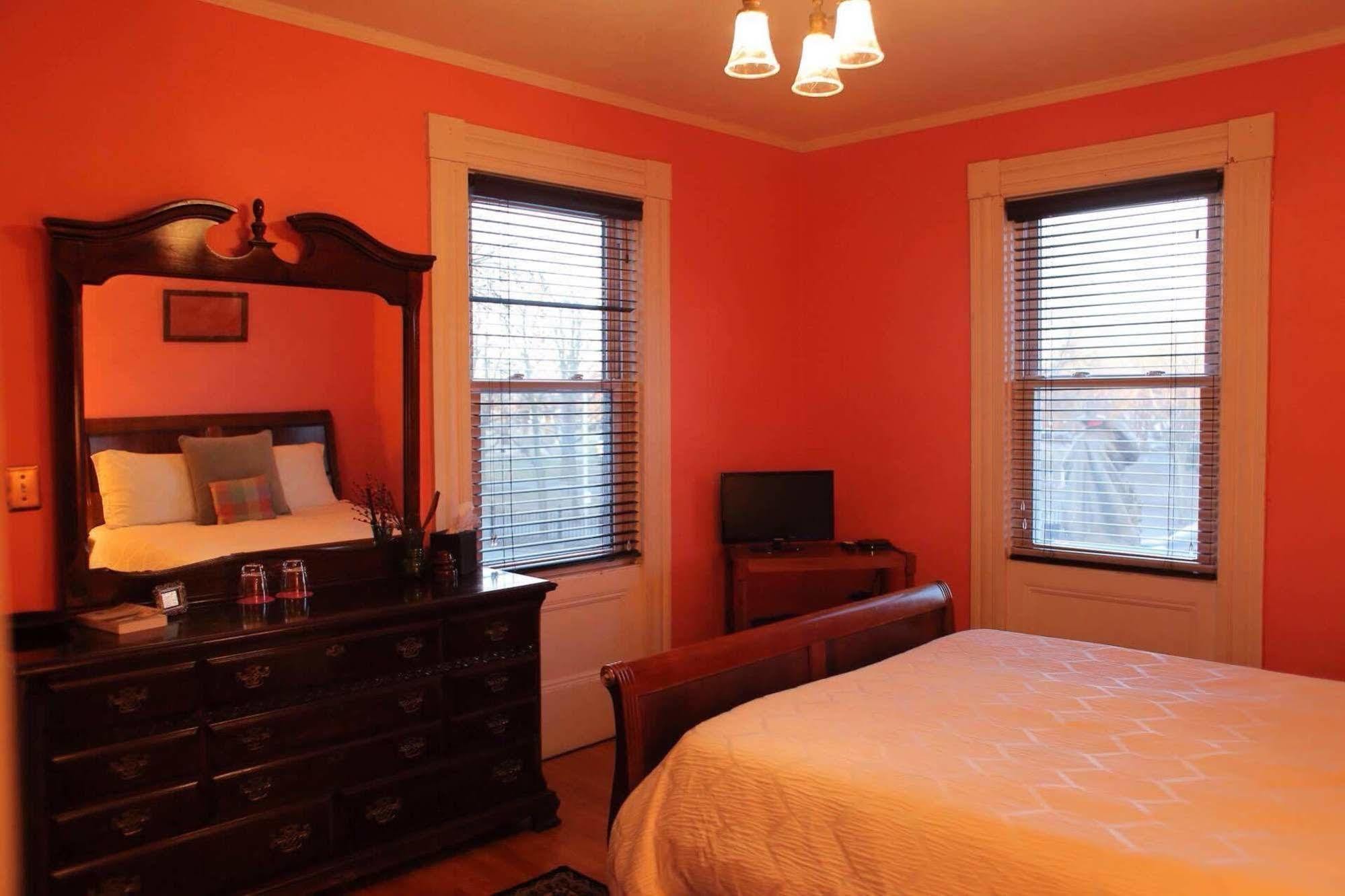 Stepping Stone Inn Salem Extérieur photo